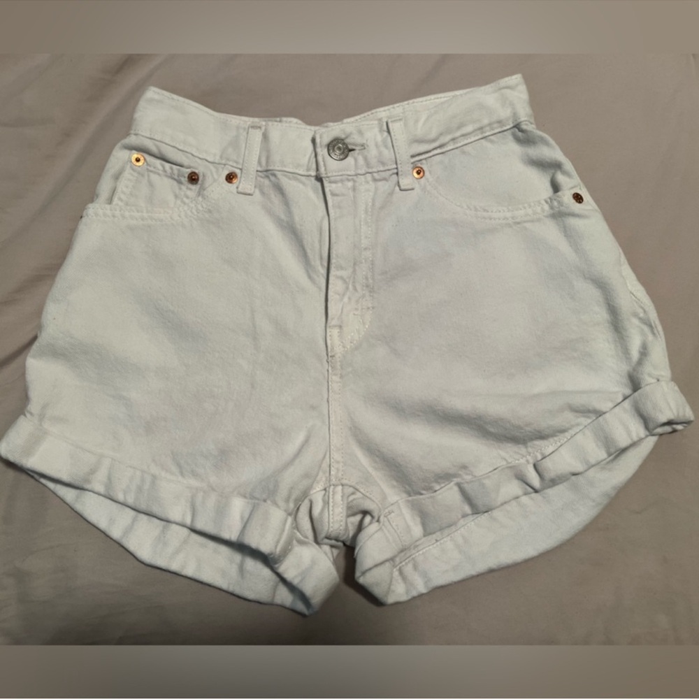 Levi's Light white mom style Shorts